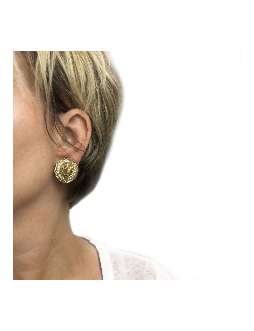 Boucles d'oreille clips  CHANEL 