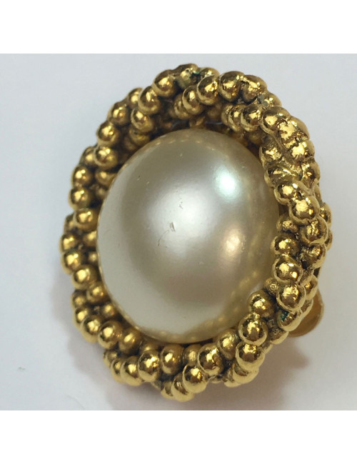 CHANEL vintage clip-on earrings in gilt metal