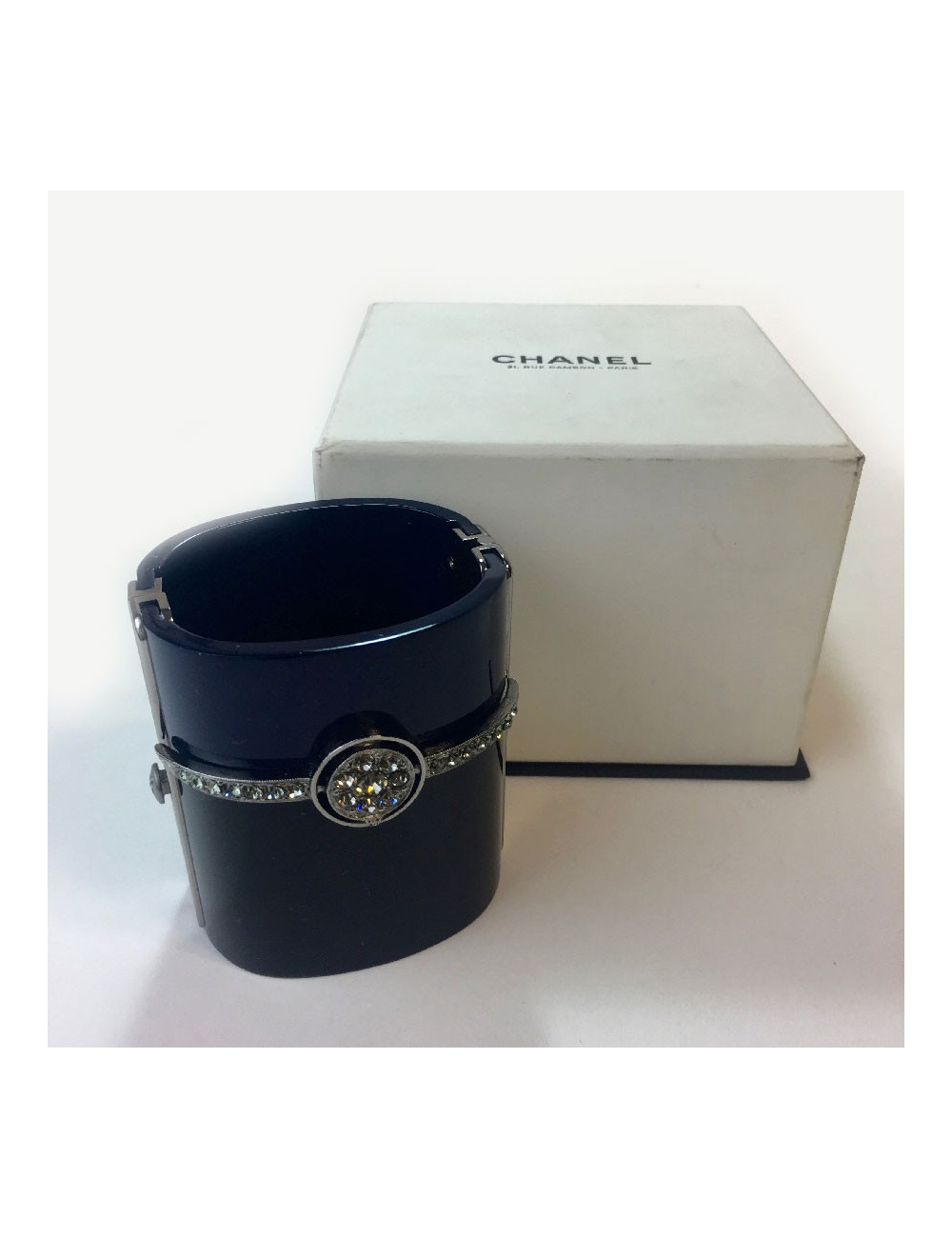 Manchette CHANEL bleu et noire et strass