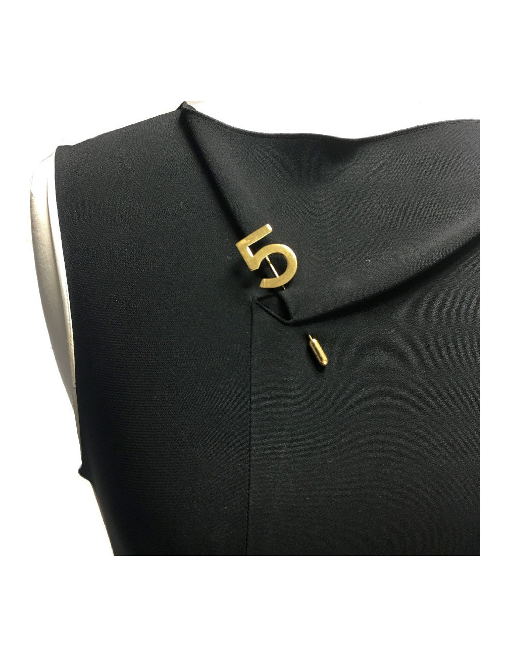 CHANEL number 5 pin in gilt metal