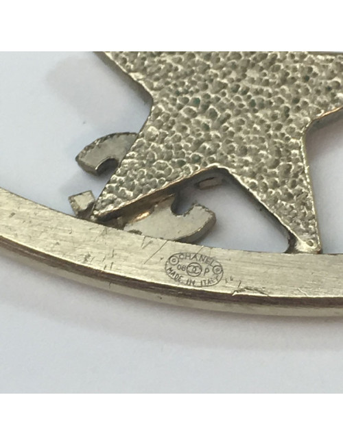 Créoles CHANEL en métal or pâle et strass