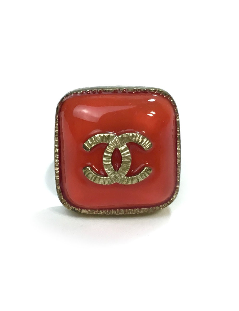 CHANEL ring size 51 in matte gilt metal and coral resin