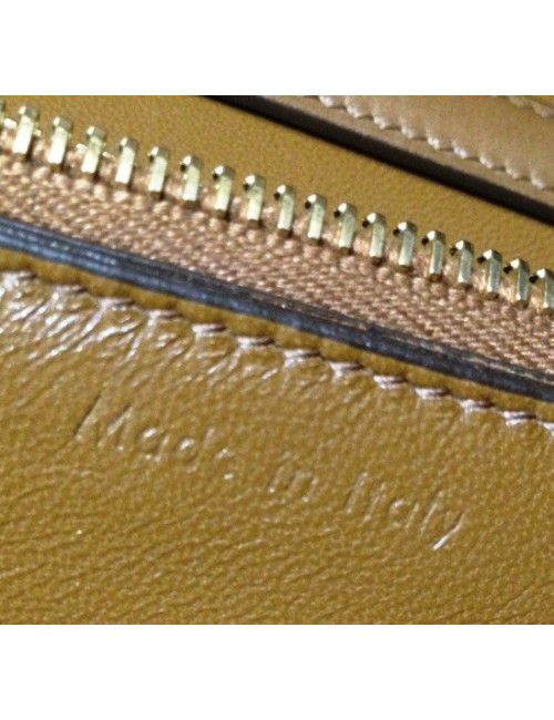 Bag CÉLINE "Classic Box" in box gold