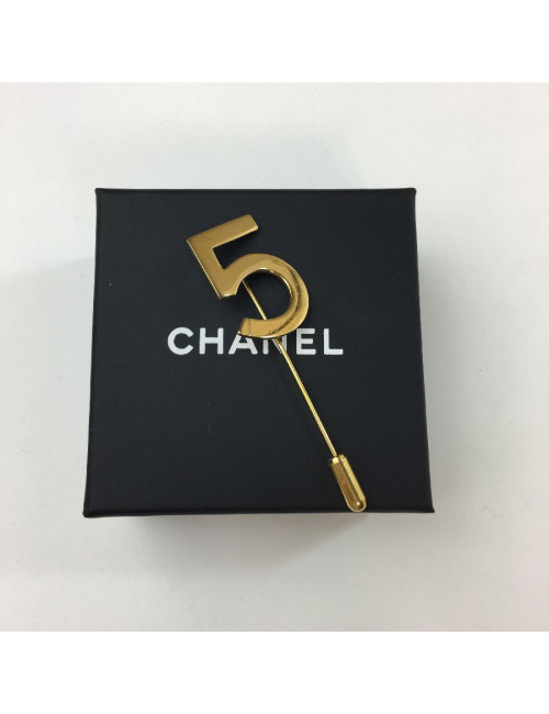Epingle CHANEL "5" en métal doré