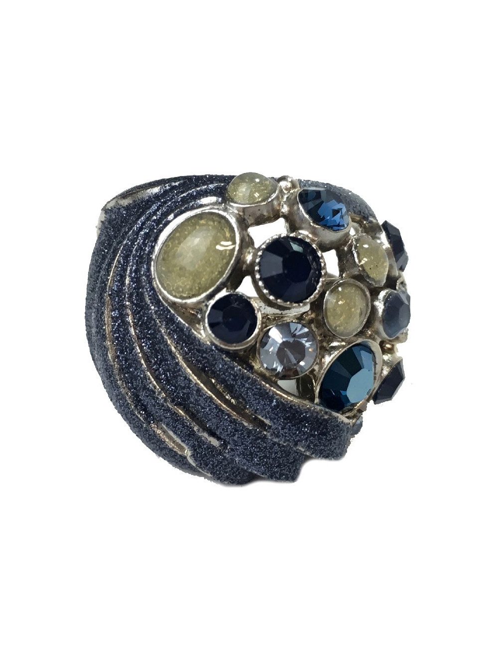 Bague de défilé attribuée à CHANEL T51 en métal argenté et strass