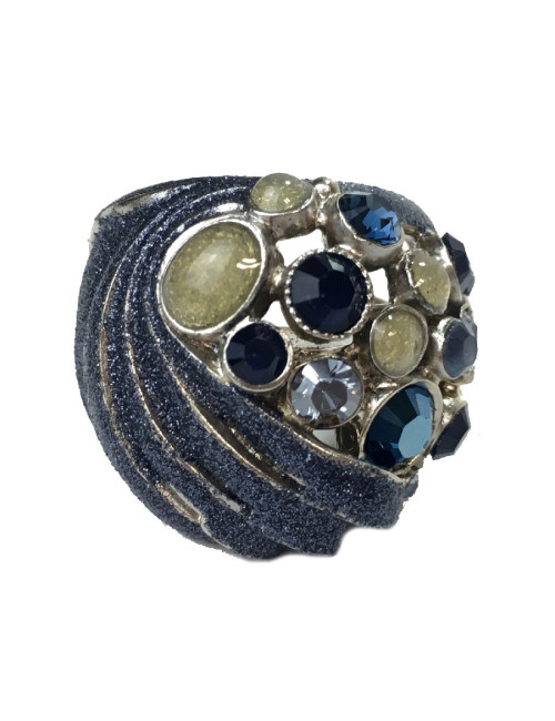 Bague de défilé attribuée à CHANEL T51 en métal argenté et strass