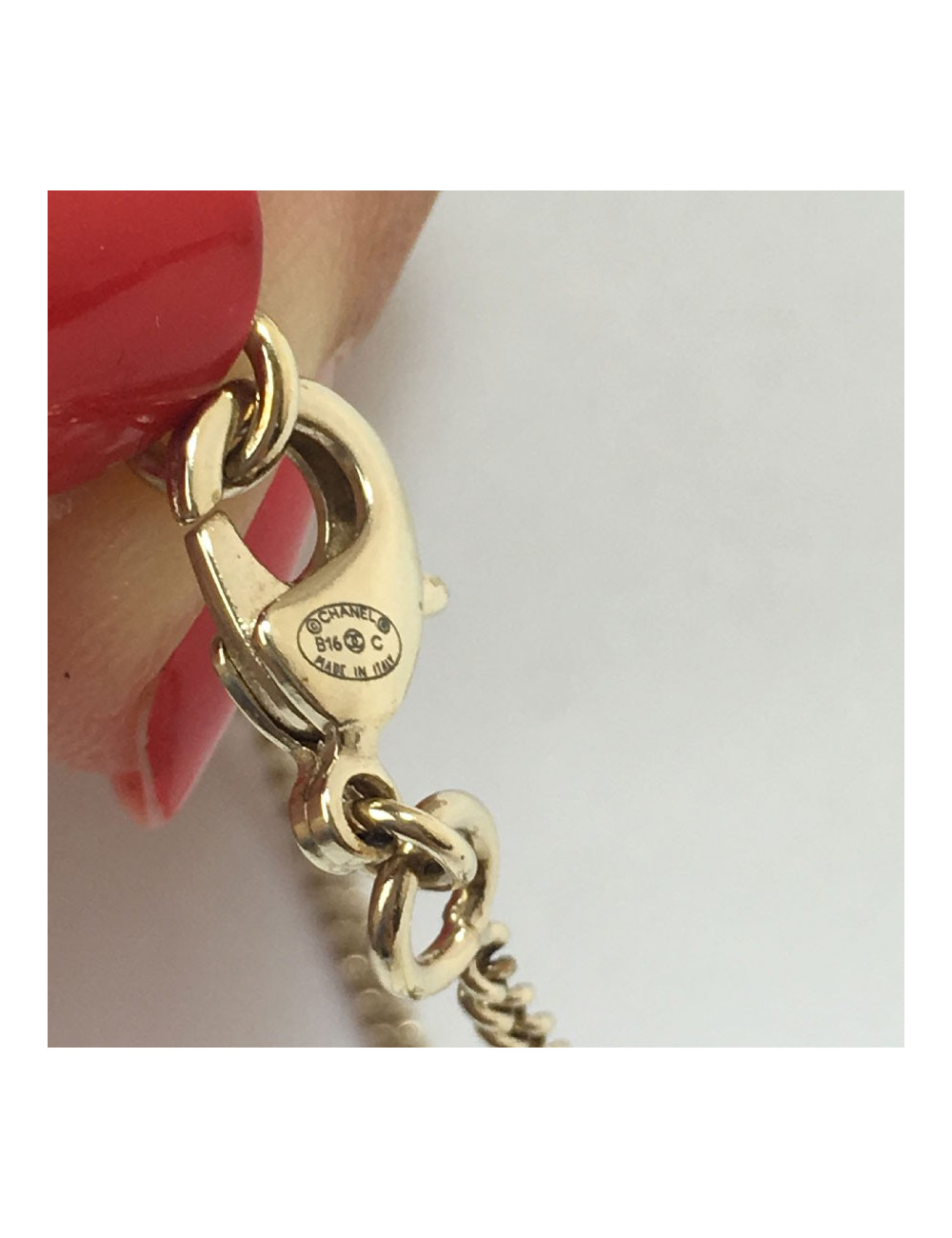 Pendentif et chaine CHANEL