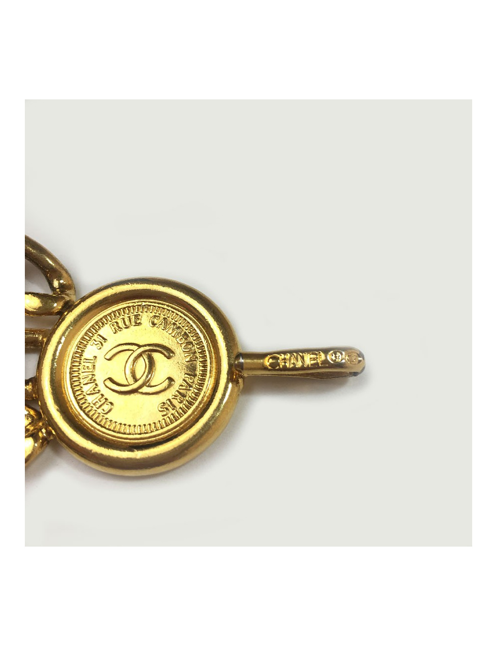 CHANEL vintage chain belt in gilt metal