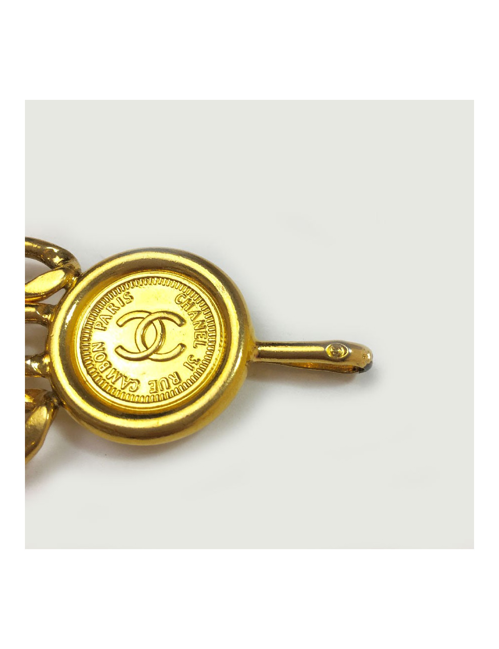 CHANEL vintage chain belt in gilt metal