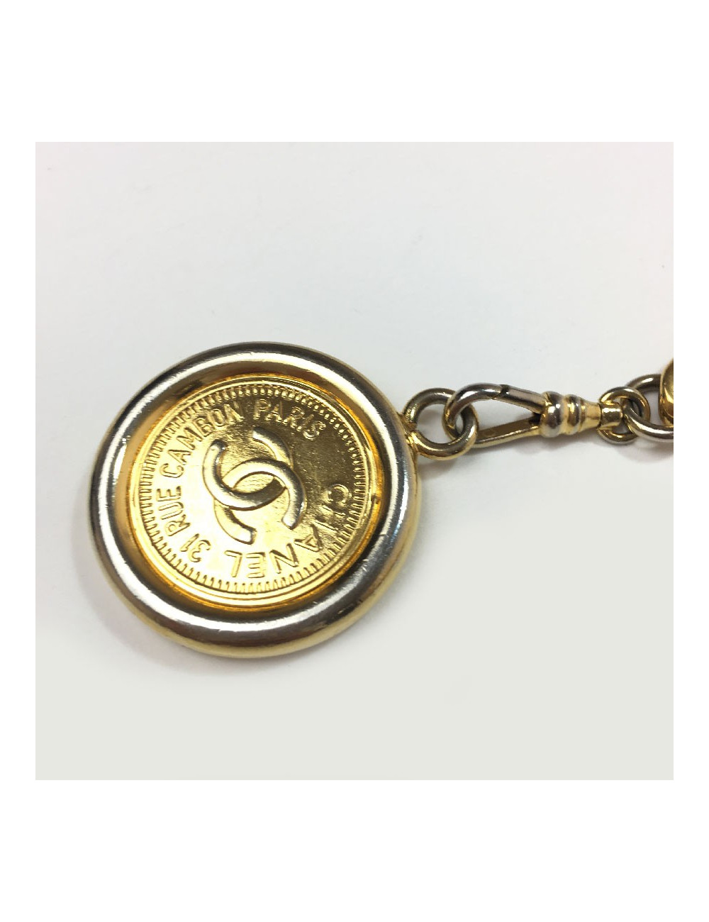 CHANEL vintage chain belt in gilt metal