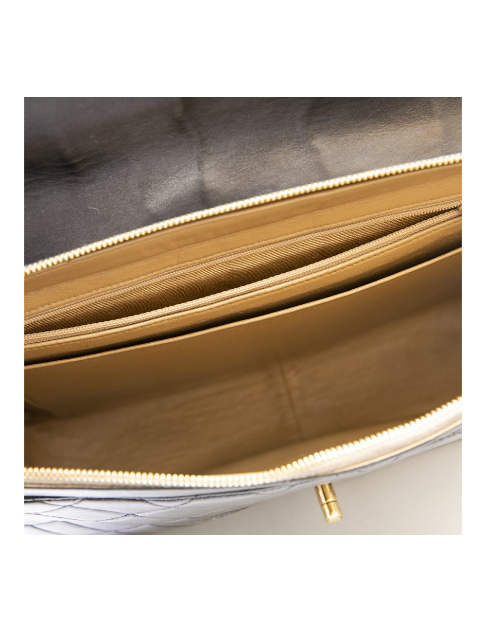 CHANEL vintage jumbo bag in black quilted leather