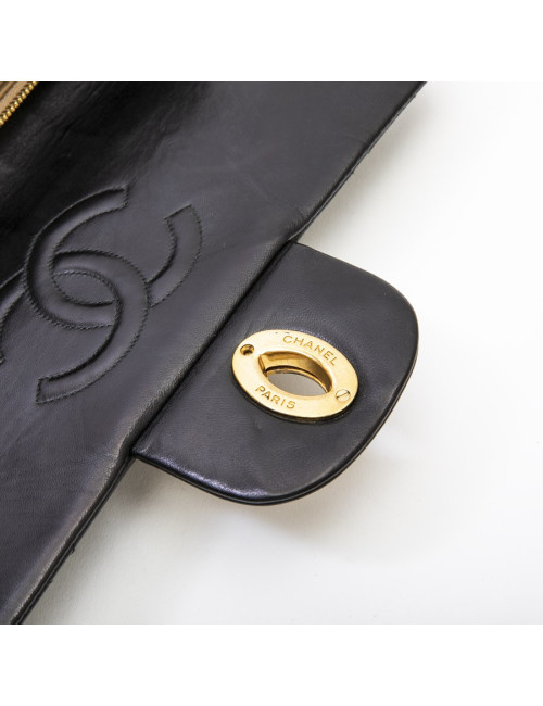 CHANEL vintage jumbo bag in black quilted leather