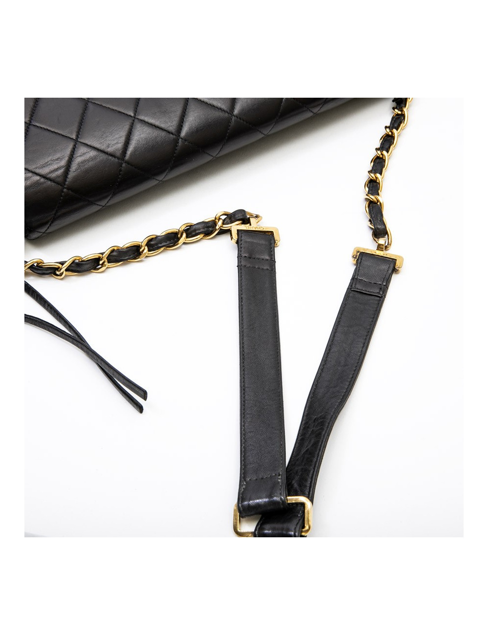 CHANEL vintage jumbo bag in black quilted leather