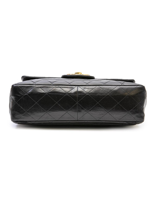 CHANEL vintage jumbo bag in black quilted leather