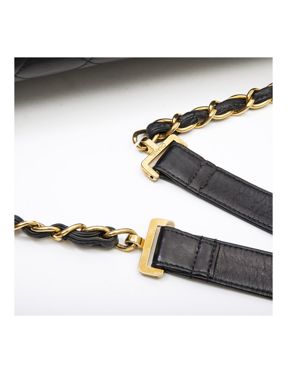 Sac Jumbo CHANEL cuir d'agneau matelassé noir Vintage