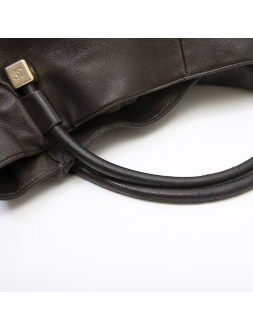 CHANEL bag in dark brown leather