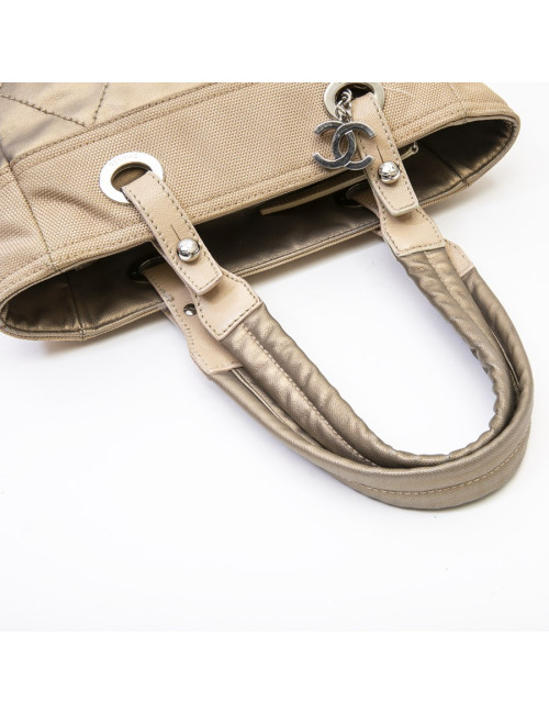 Sac "Biarritz" CHANEL toile matelassée beige doré