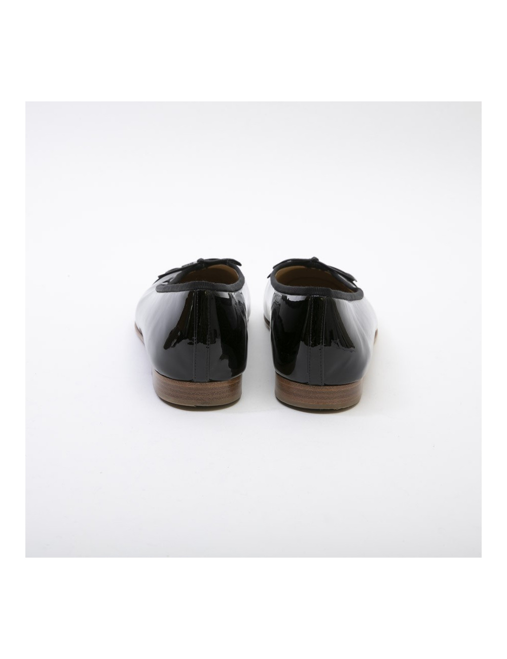 Ballerines T 39.5 CHANEL cuir verni noir