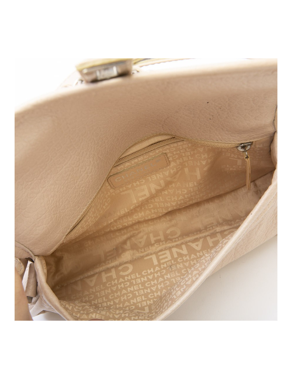 Sac CHANEL boucle 2.55 cuir grainé beige