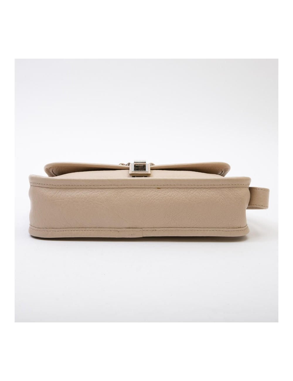 Sac CHANEL boucle 2.55 cuir grainé beige