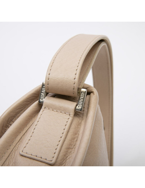 CHANEL bag in beige grained leather and 2.55 clasp
