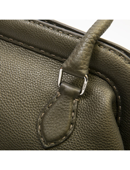 Sac FENDI cuir grainé vert kaki
