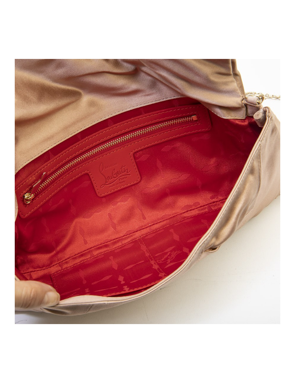 Sac CHRISTIAN LOUBOUTIN en satin duchesse beige rosé