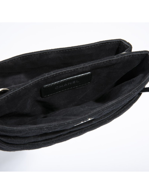 Pochette CHANEL avec chaine 