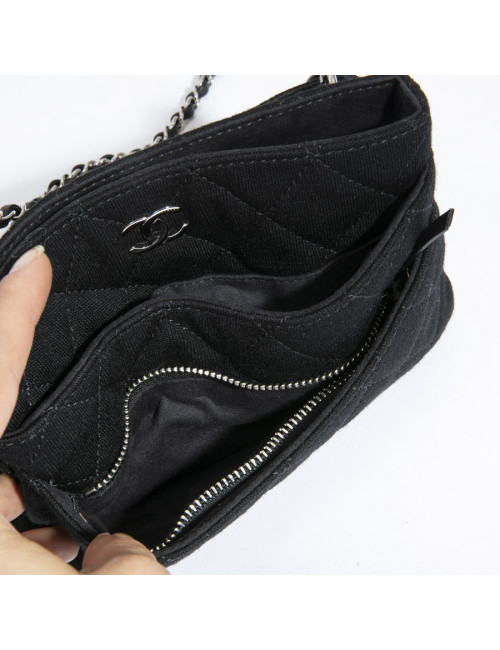 Pochette CHANEL avec chaine 