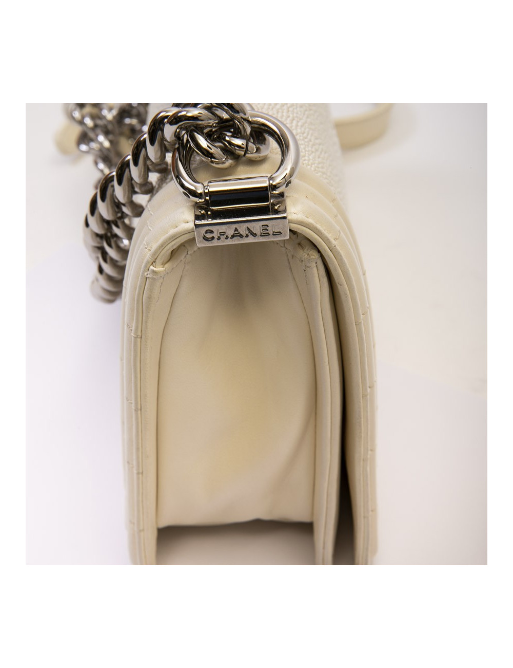 Sac Boy CHANEL en galuchat blanc 