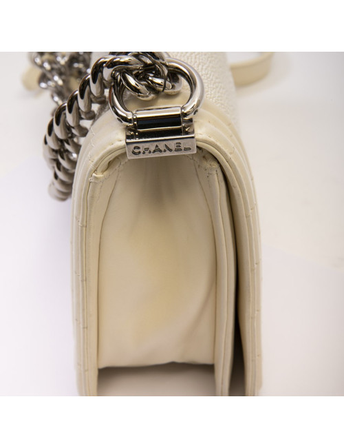 Sac Boy CHANEL en galuchat blanc 
