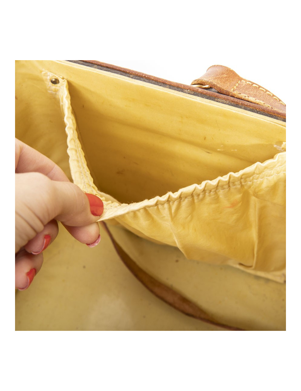 Vanity case LOUIS VUITTON toile monogram Vintage