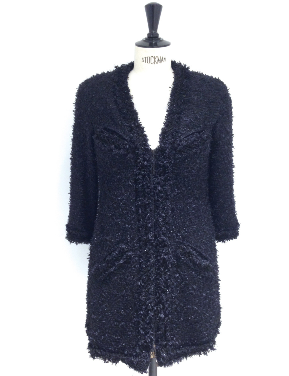 Veste CHANEL mi-longue en tweed noir irisé T 34