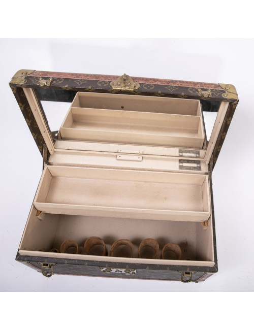 Vanity case LOUIS VUITTON vintage Monogram voyage