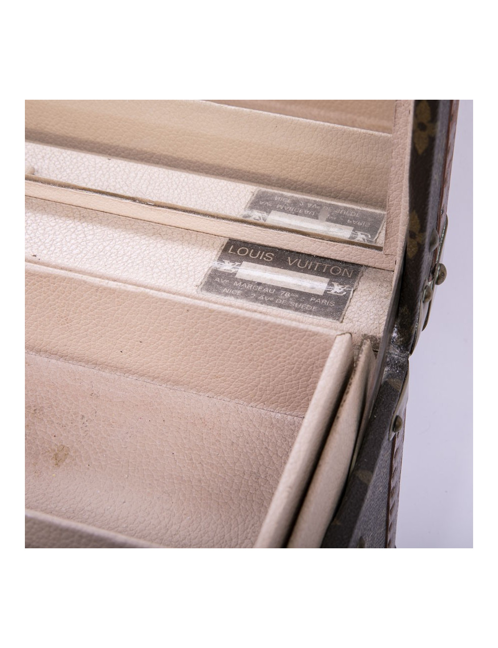 Vanity case LOUIS VUITTON vintage Monogram voyage