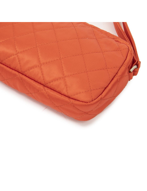 Pochette CHANEL satin orange "CC" strass doré
