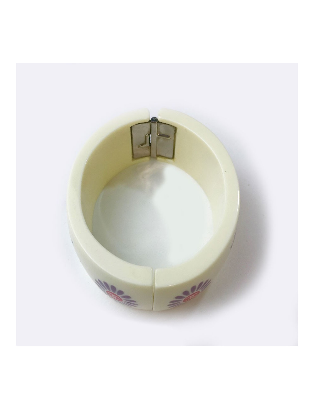 Manchette CHANEL en plexi 