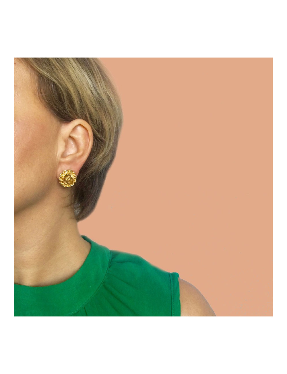 Boucles d'oreille clips CHANEL Vintage métal doré