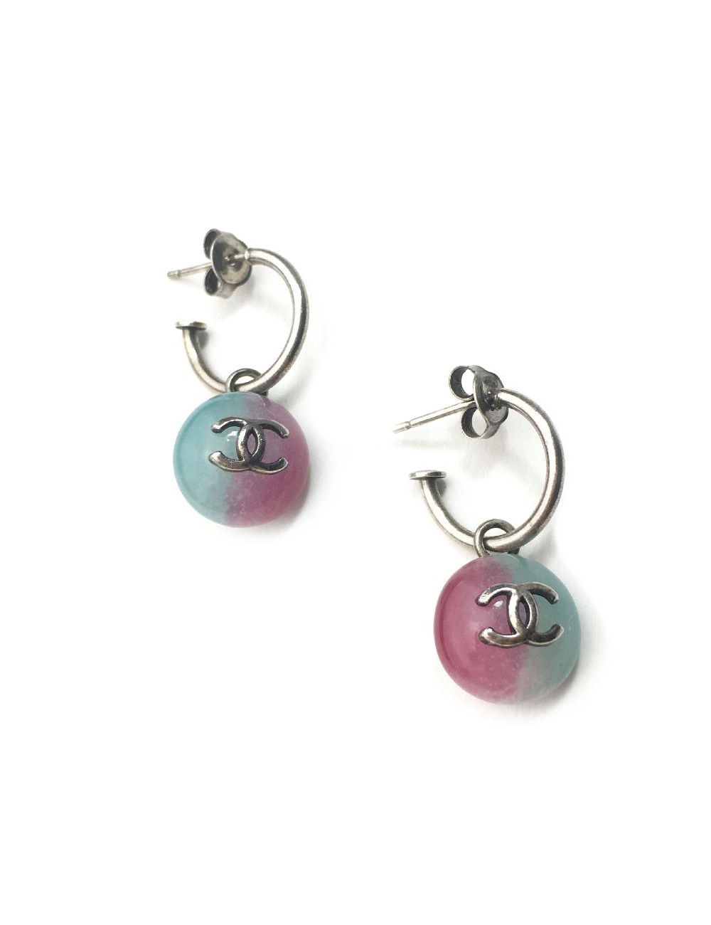 Boucles d'oreille clous CHANEL bicolores bleu clair et rose