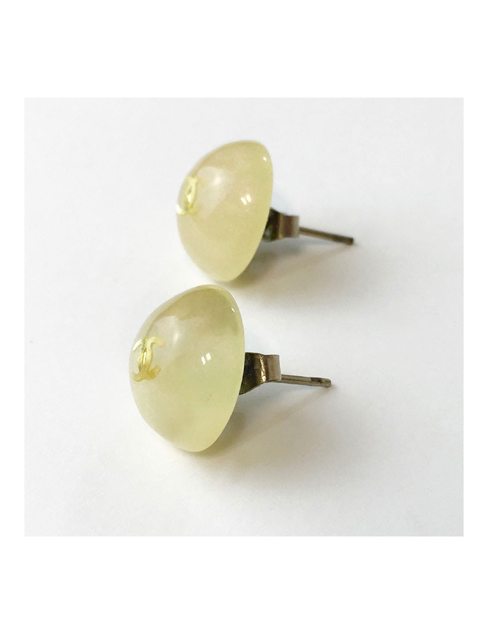 Boucles d'oreille clous CHANEL bicolores beige rosé