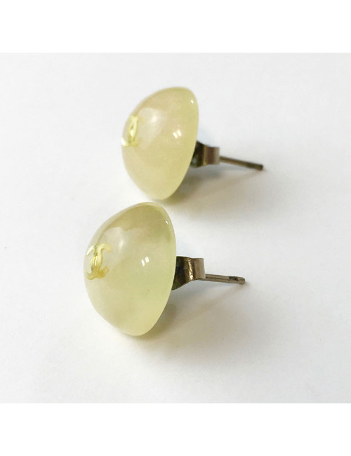 Boucles d'oreille clous CHANEL bicolores rose et beige