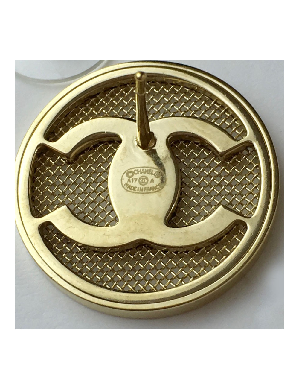 Boucles d'oreille clous CHANEL grillage