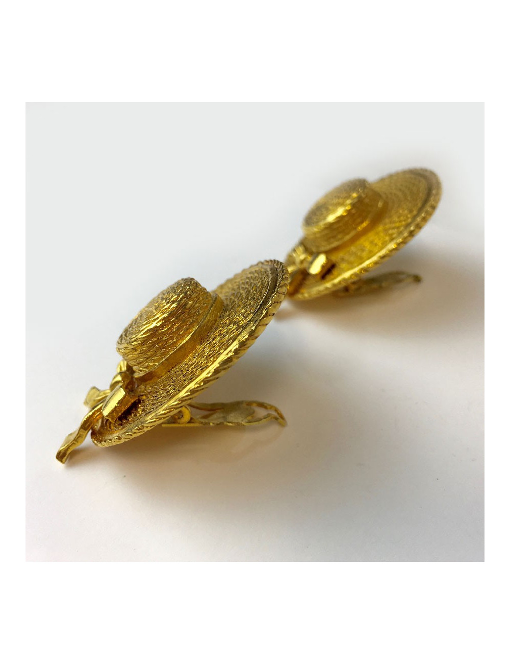 Boucles d'oreille clips CHANEL 