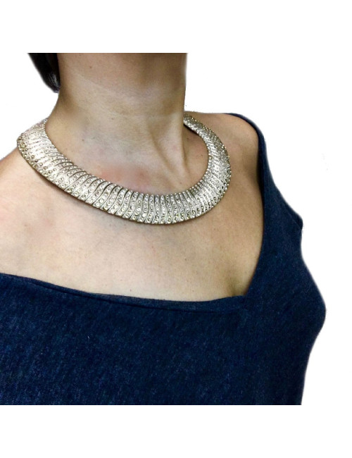 CHANEL choker necklace in gilt metal and rhinestones