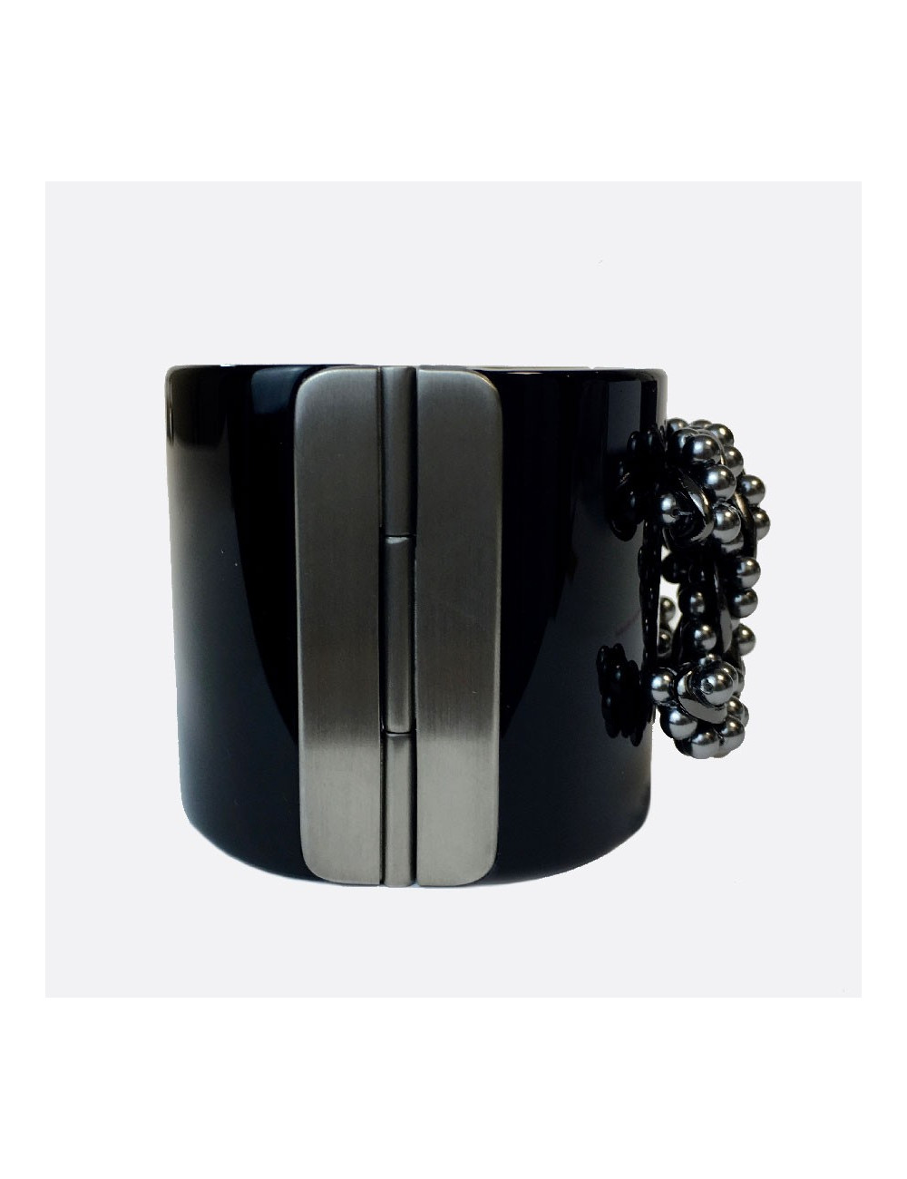 Manchette CHANEL plexi noir double C canon de fusil