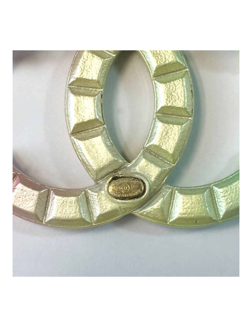 Broche CHANEL CC  pointes de diamant tricolores