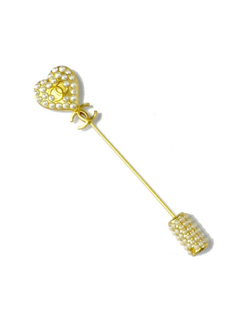 Epingle CHANEL coeur avec perles nacrées