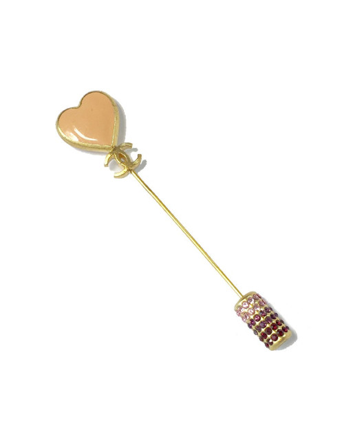 Epingle CHANEL coeur émaillé corail 