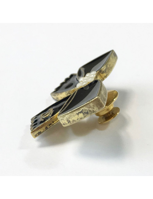 Pin's CHANEL noeud noir émaillé