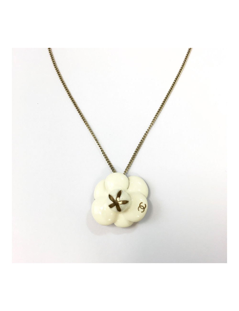 Collier CHANEL camélia émaillé beige